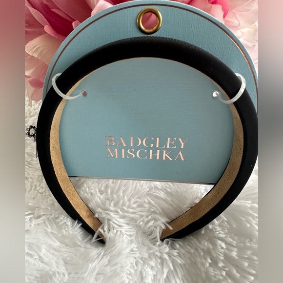 Badgley Mischka Black Headband with rhinestone bow on side NWT - Picture 2 of 5